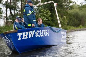 Die Einsatzlage wird erkundet (Foto: L. Hirth)
